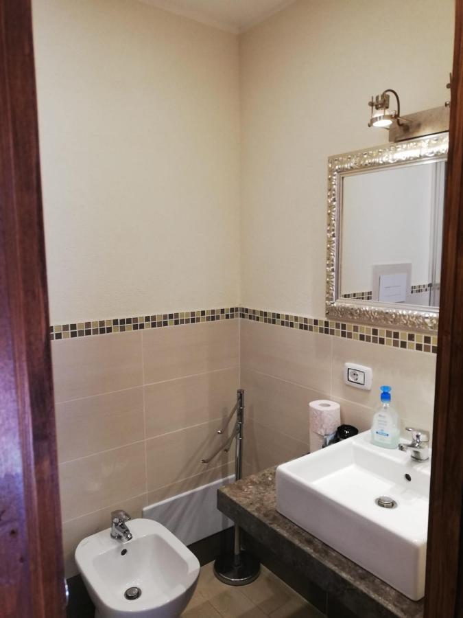 פלרמו Villa Antonella Rooms Mondello מראה חיצוני תמונה