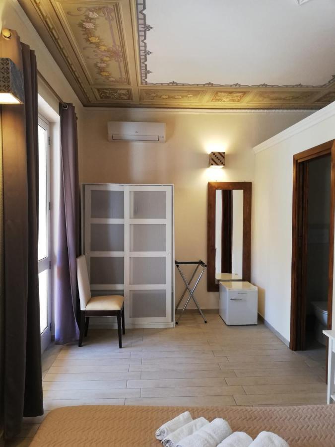 פלרמו Villa Antonella Rooms Mondello מראה חיצוני תמונה
